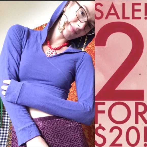Danskin Tops - SALE‼️ Danskin Cropped Hoodie Sweater Danskin Tops - SALE‼️ Danskin Cropped Hoodie Sweater